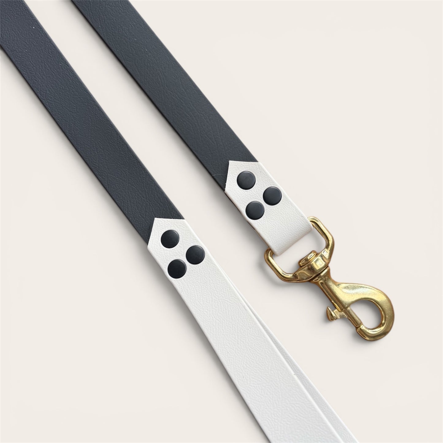 Two-tone plain leash